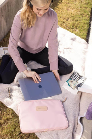 15" Computer Case | Jon Hart