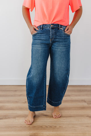 Maxie Mid Rise Crop Barrel Risen Jeans