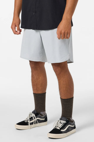 TRVLR Tech Lined 17" Hybrid Shorts - High-Rise