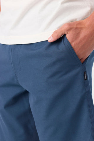 Navy - Reserve Lt Check 19" Hybrid Shorts