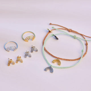 Chasing Rainbows (Almond) - Pura Vida